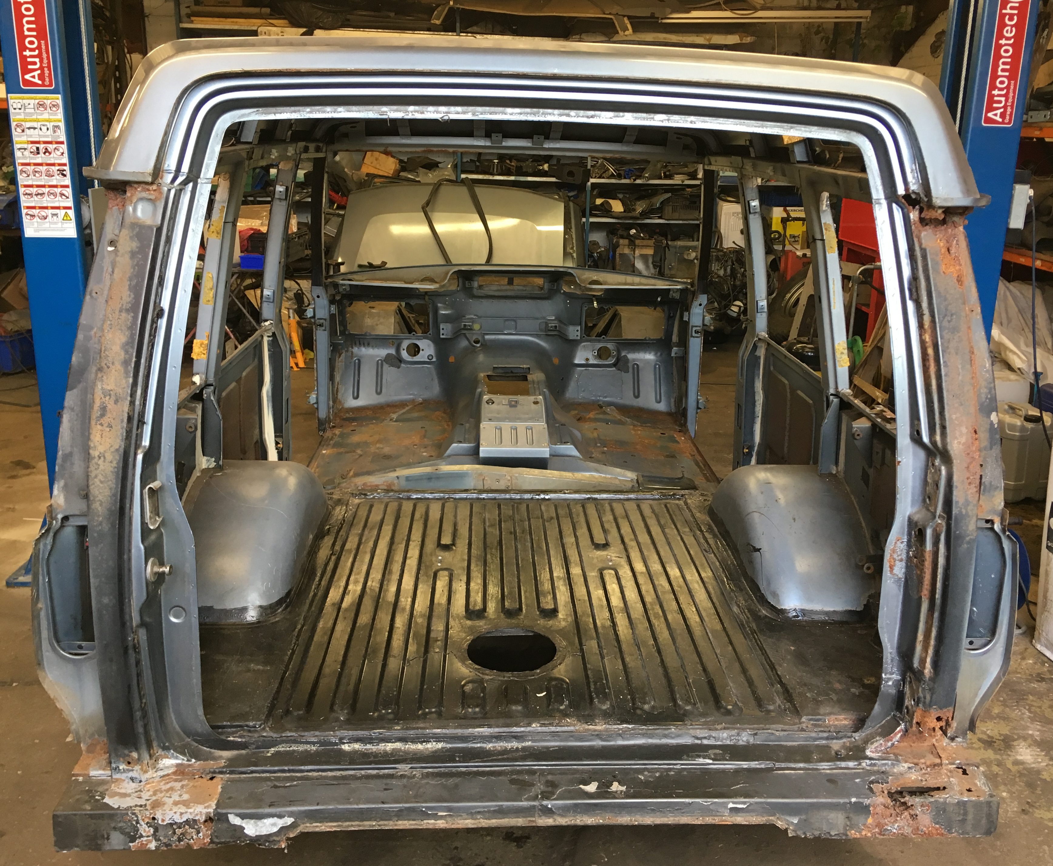 Land Rover Discovery bodyshell restoration